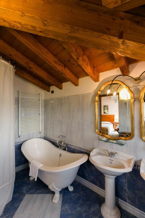 Hotel Pace Sirmione Esterno foto